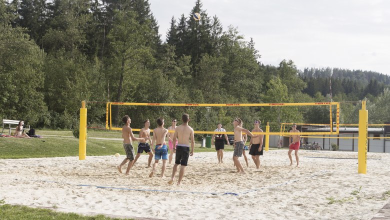 Freizeitzentrum Hausschachen Beachvolleyball, &copy; Sabine Prei&szlig;l