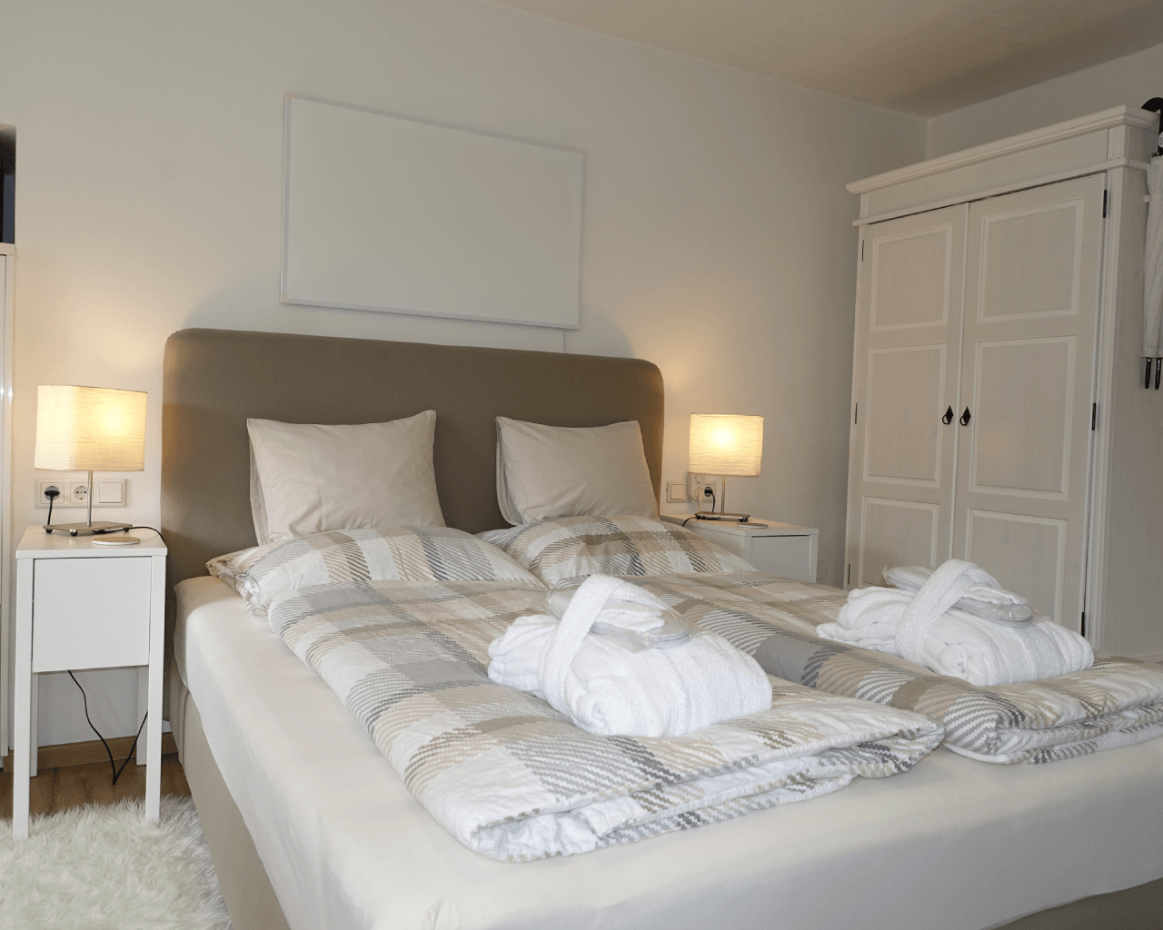 Queensize (1,60 m x 2 m) Grüne Wiese Gäste-Minibungalow