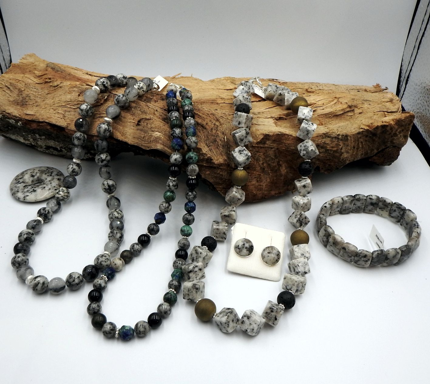 Granitschmuck