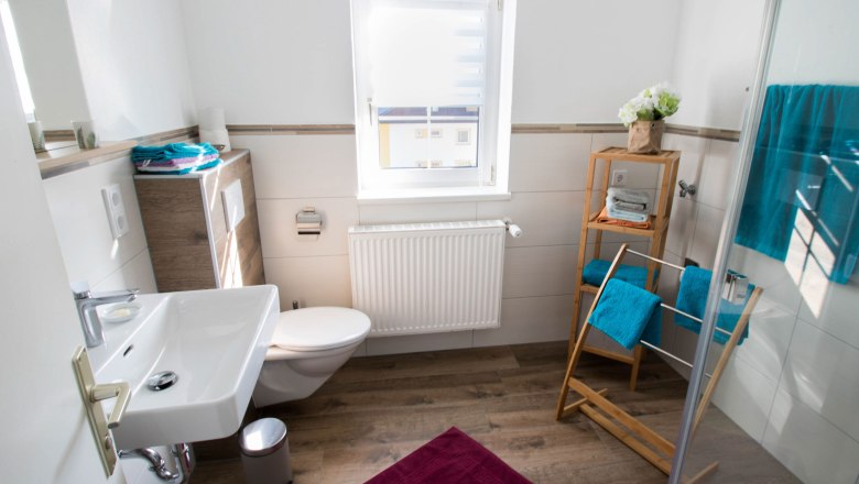 Innenansicht Badezimmer, &copy; Chalet-Nordwald, Fotograf Angela Hauler