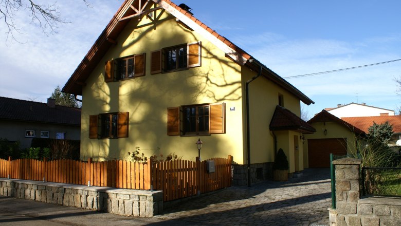 haus-vorderansicht, &copy; B&ouml;hm