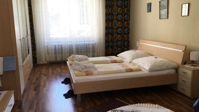 Schlafzimmer, &copy; Aloisia Brandner