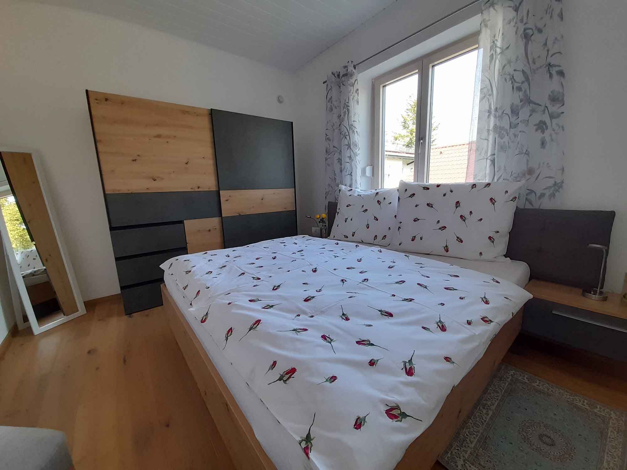 Schlafzimmer 2