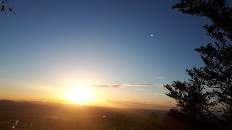 Sonnenuntergang am Mandelstein, &copy; Ferienhaus Angel, Fotograf Heidi Angel